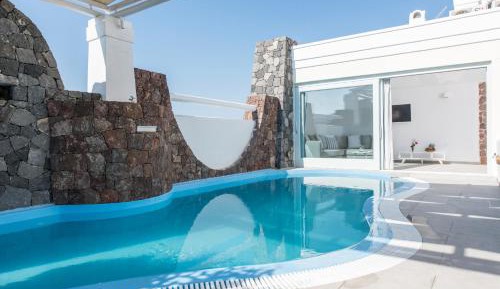 Four-Bedroom Villa with Private Pool - Aspronisi