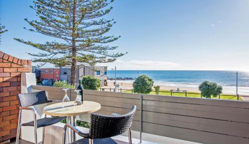 Executive Suite with Sea View and Balcony