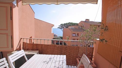 Studio Apartment with Sea View