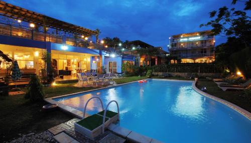 Penthouse Four-Bedroom Villa