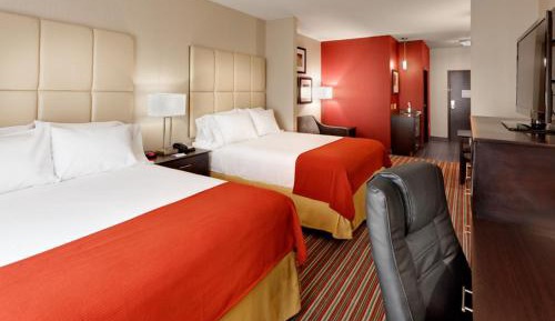 Queen Suite with Two Queen Beds and Sofa Bed