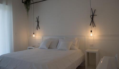 Deluxe Suite with Spa Bath