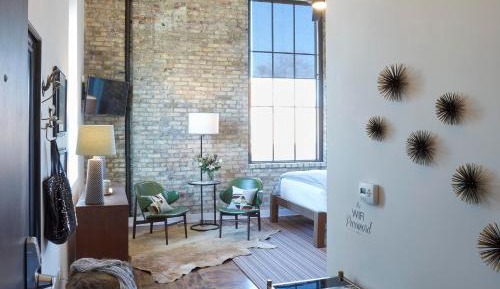 Queen Suite (Suite 7)