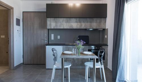 One-Bedroom Apartment with Balcony