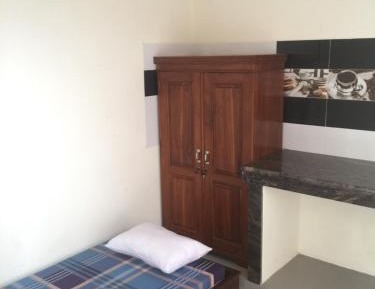 Deluxe Room (2 Adults + 1 Child)