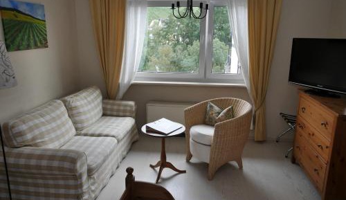 Apartment with Garden View