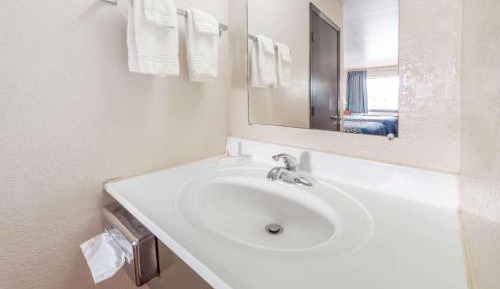 Double Room with Two Double Beds - Non-Smoking