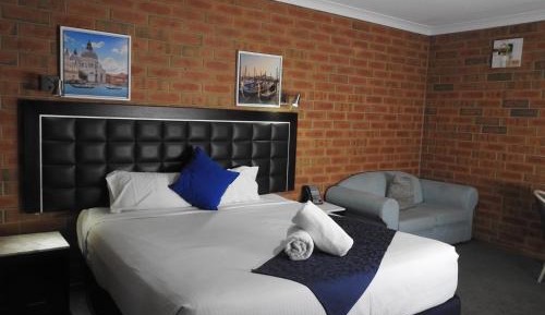 Deluxe King Room