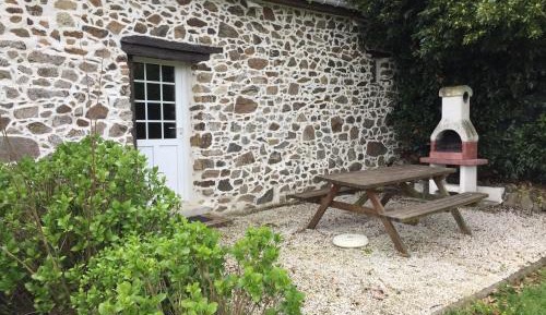 Cottage (5 Adults)