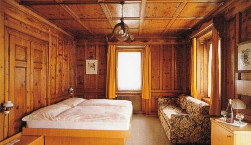 Family Room (4 Adults)