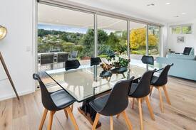 Daylesford House | 13A On The Lake