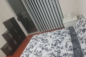 Kogarah Apartment | Ensuite near train station and St George Hospital