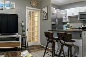 Northumberland Apartment | Norry's Nest - Cozy Chic 1 BR Apt - Blazing Wi-Fi