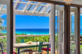 East Ballina House | Pandanus Pool Beach House - 2 mins walk to Beach