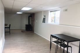 Powell River House | Clean & Quiet Suite-Central Location