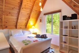 Sassafras Cabin | Santosa Cottage a Sweet Retreat for Two