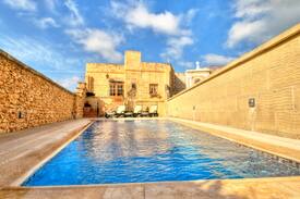 Xaghra Villa | Iz-Zebbuga - Authentic with Private Pool