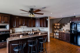 Corner Brook House | Ocean View Inn & Day Spa Suite#3