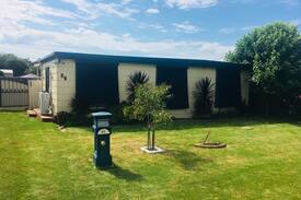 Portarlington House | “Baydreamer” Family & Dog friendly-400m to beach