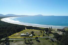 Crowdy Head House | A Wave From It All