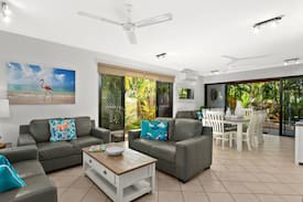 Palm Cove House | Cedar Lodge @ Palm Cove