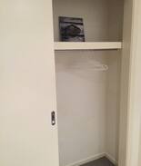 Tarneit House | Wyndham | Single Room in Tarneit 木地板配地毯單人大床