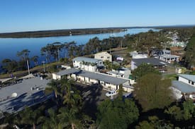 Shoalhaven Heads Hotel | Hedys Riverside Accommodation - Motel Rooms