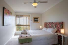 Angaston House | Balcony Suite Overlooking the Barossa