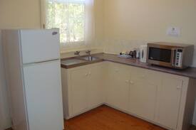 Bright Apartment | Elm Lodge Unit 4 - One Bedroom Unit