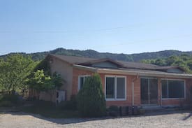 Jeongeup House | 전형적인 시골 전원주택으로 아주 조용하고 동창회,가족 모임, 동호회등 단체이용하기 좋아요