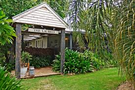 Chinchilla Hotel | The Laurels Homestead and Cabins
