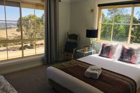 Angaston House | Balcony Suite Overlooking the Barossa