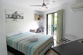 Airlie Beach Hotel | Clean & Comfortable, Ocean Views, Airlie Beach