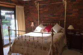 Benalla Bed & Breakfast | Coorong Farm Accommodation North East Victoria