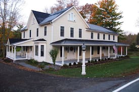 Ellenville House | The Wagar Farm at Hanging Rock - The Eck Suite