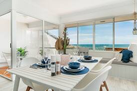 Coolum Beach Apartment | Absolute Beachfront - First Bay Beach - Coolum