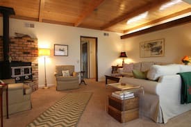 Healdsburg House | The Duck Farm Close to HBG Square