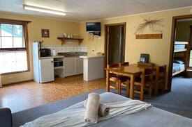 Goughs Bay Cabin | Howqua Cottage - Fernleigh Accommodation