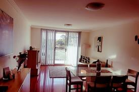 Kogarah Apartment | Ensuite near train station and St George Hospital