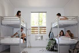 Port Douglas Hostel | 10 Bed Dorm Room in Port Douglas Backpackers
