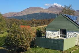Taynuilt Cabin | The Byre- unique Scottish farm cottage near Oban