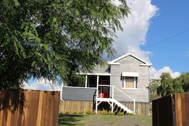 Meringandan House | Meringandan Accommodation, Toowoomba