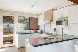 Merimbula House | Panoramic Townhouses by Lisa (Standard)
