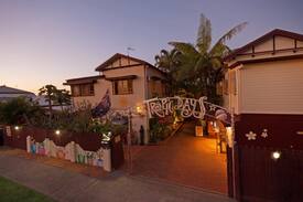 Bungalow Hostel | 2beds in7Share dorm in Tropic Days boutique hostel