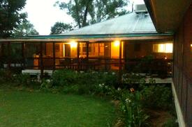Chinchilla Hotel | The Laurels Homestead and Cabins