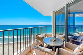 Gold Coast Apartment | Beachside Tower - right on the beach!