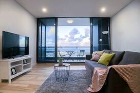 Southport Apartment | Amazing SEAVIEW 2 beds Apt@Heart of southport