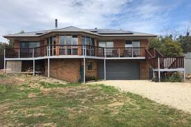 Murdunna House | Island Views - Murdunna
