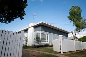 Benalla West House | Spacious pet friendly home away from home