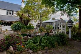 New Norfolk Bed & Breakfast | Old Colony Inn